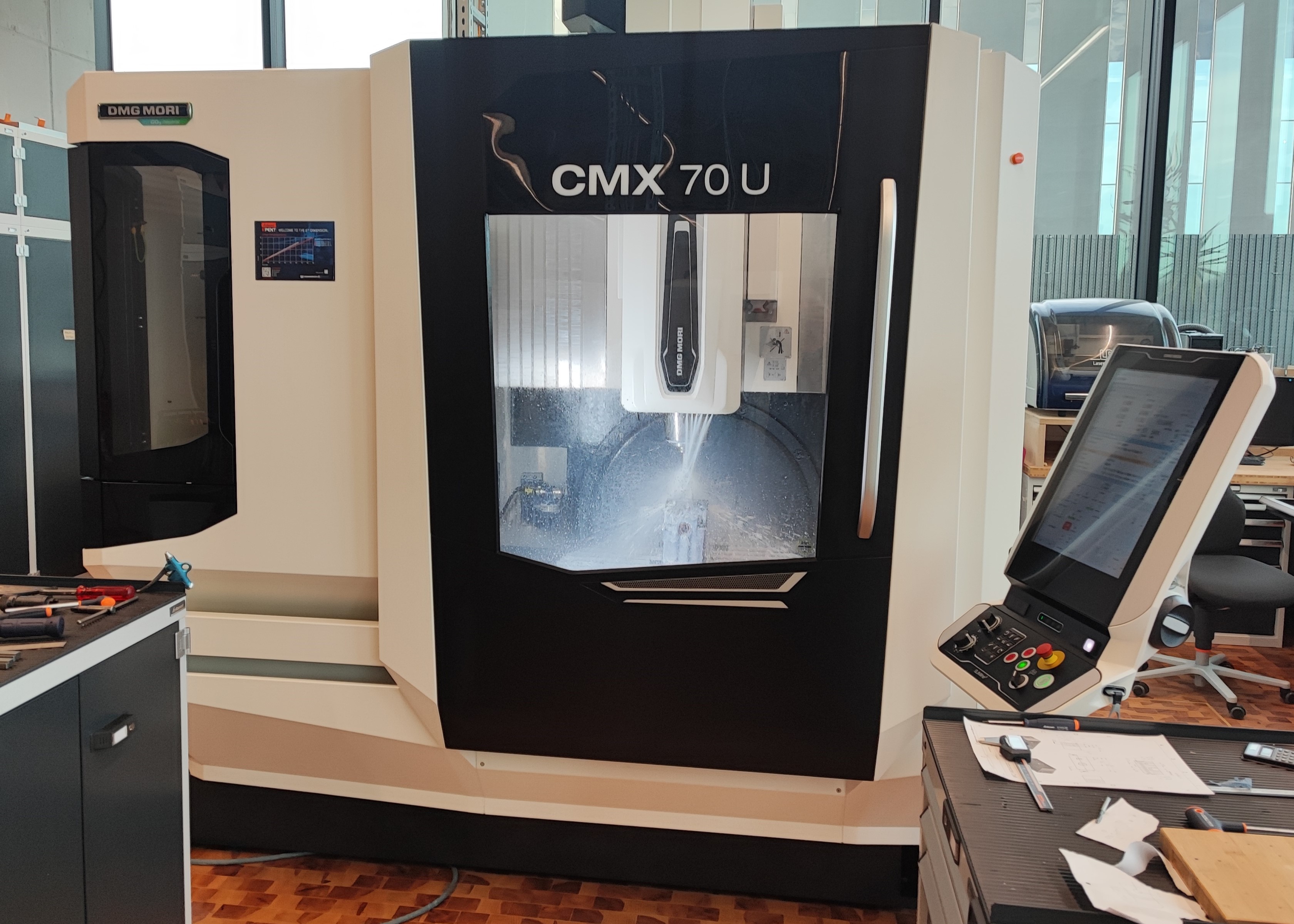 5-axis milling machine: DMG CMX 70U